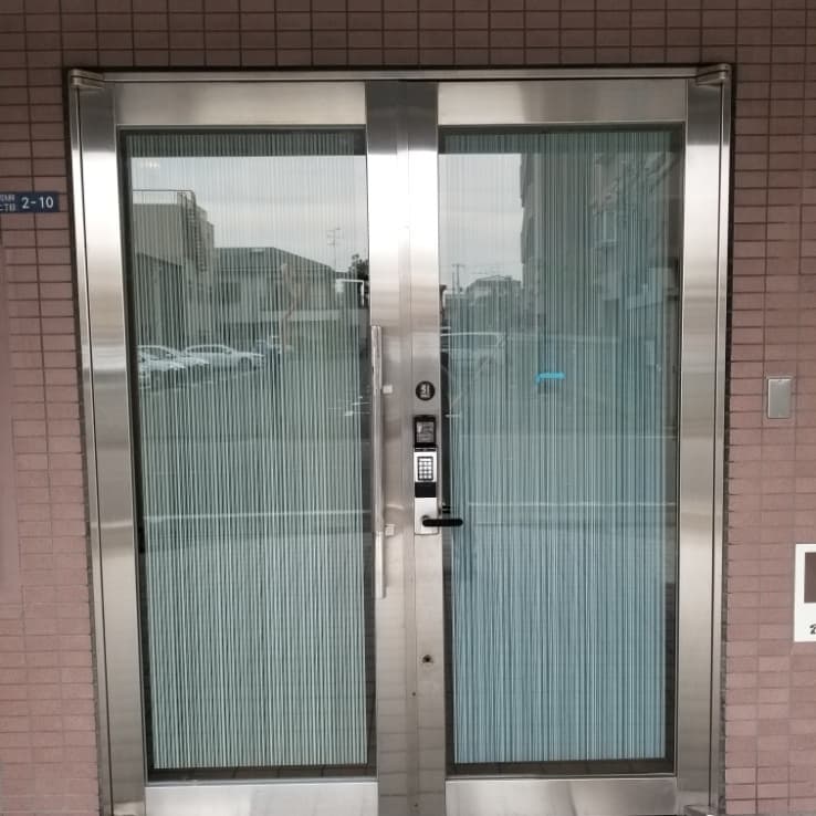 フィルム張りエントランスドア